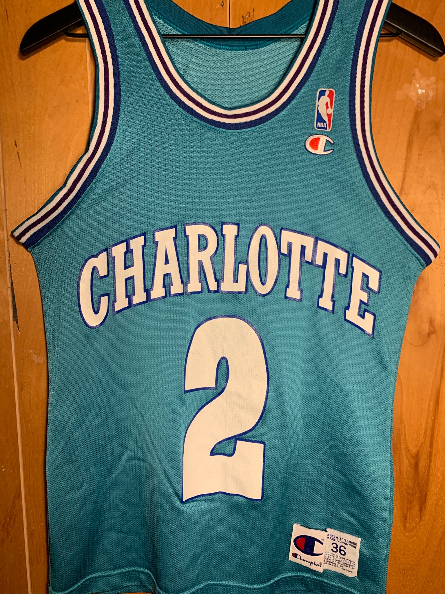 Hoops Media Replica x Charlotte Hornets x Larry Johnson x Champion Jersey x Men's Size Small