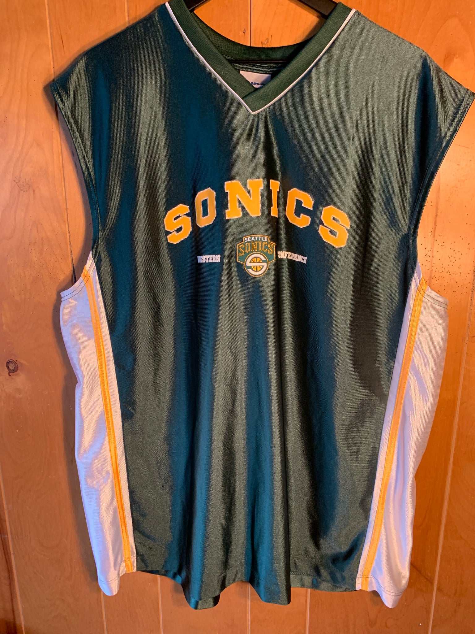 Seattle Supersonics Vintage Hoop NBA T-Shirt